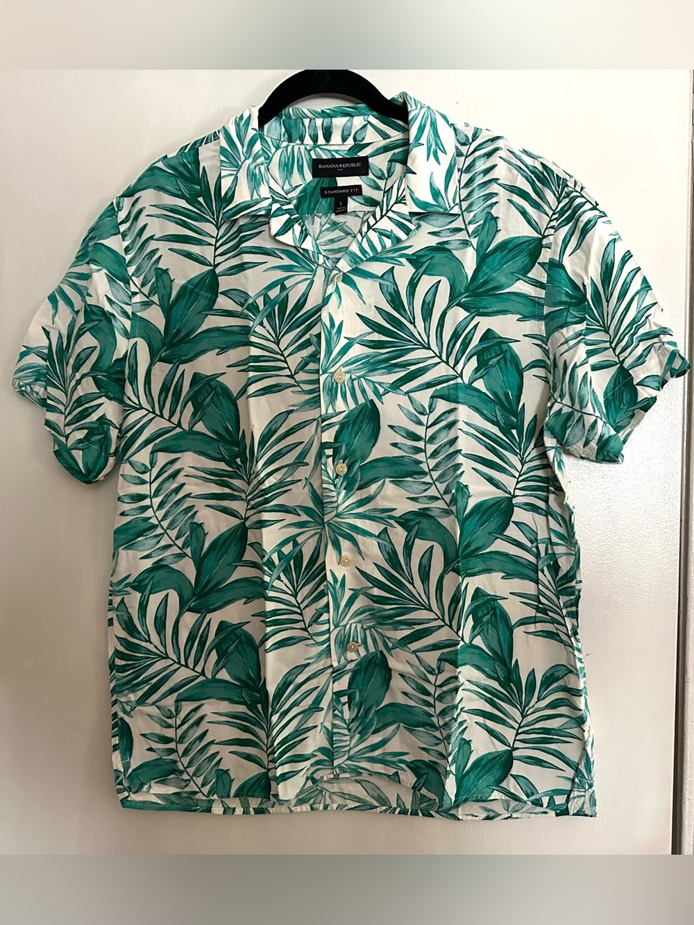 Men’s Large Tropical Leaf Print Short Sleeve Button Down Shirt Banana Republic